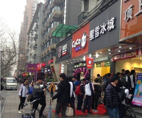 鱦