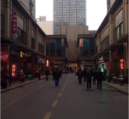 鱦