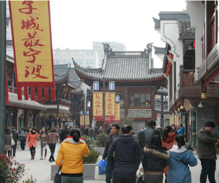 鱦