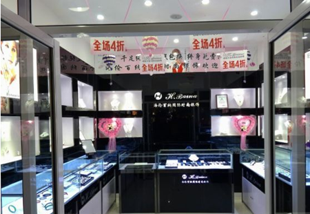 鱦