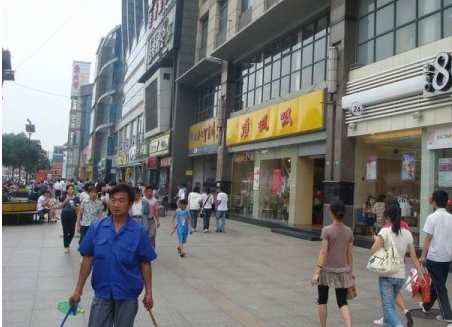 鱦