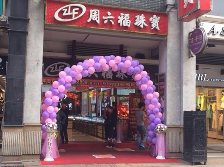 鱦