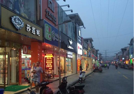 鱦