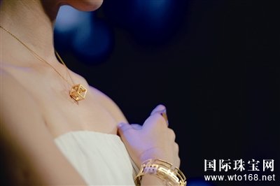 老凤祥发布“无限系列”时尚黄金