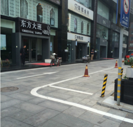 鱦