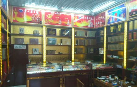 鱦