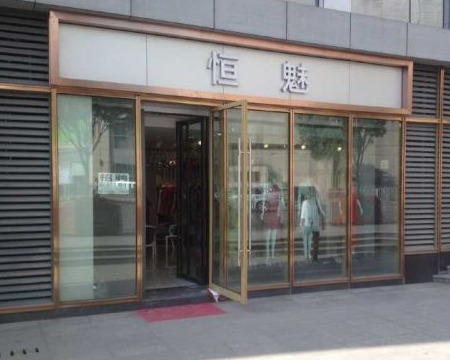 鱦