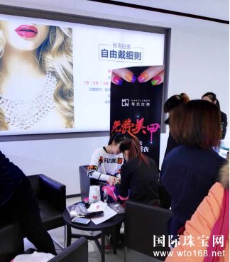 ���ꡢ������μ�ã�ÿ�����������