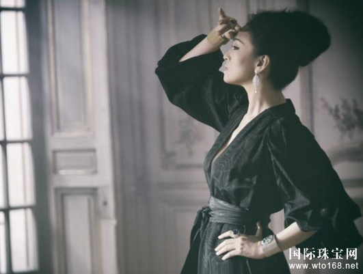  巩俐诠释东方美  戴高级珠宝突显雍容华贵_国际