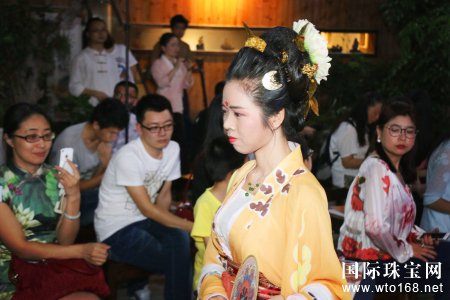 鱦ƷĲֳ