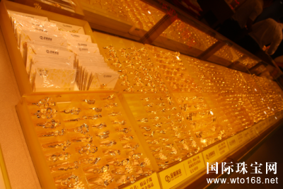 金龙黄金新展厅盛装试业 打造水贝珠宝新引擎