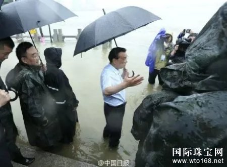 鱦人漱ʷס죡ͬʱجľȻ...