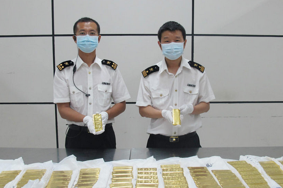12人深圳出关走私76根金条 价值2千万