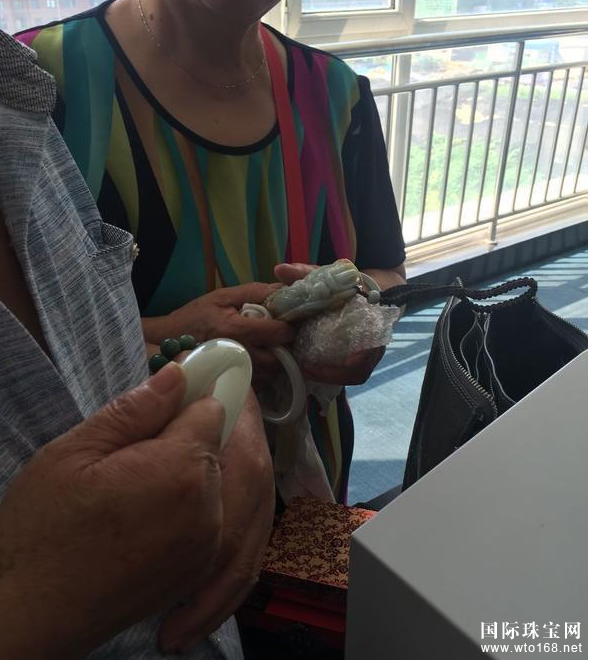 �����߽��������ʼ�ֻƽ��鱦*�μ���ල����