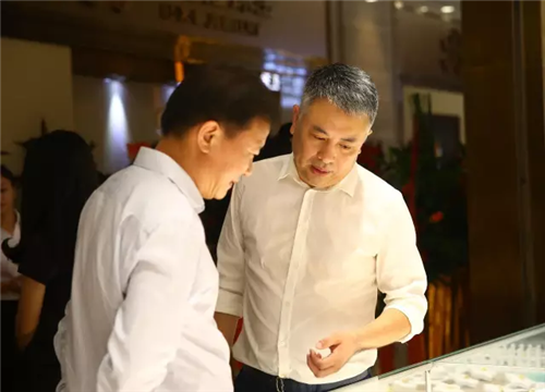 皇工世家乔迁新址