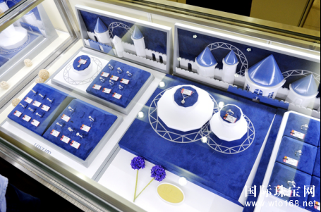  周大生携情景风格珠宝亮相北京珠宝展