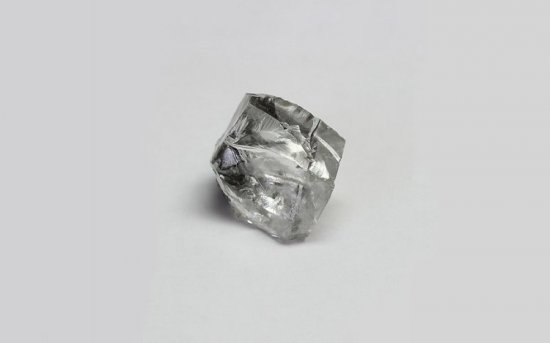 俄罗斯 grib 矿区发现一颗50.36ct宝石级钻石原石