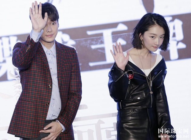 李易峰周冬雨出席《麻雀》发布会